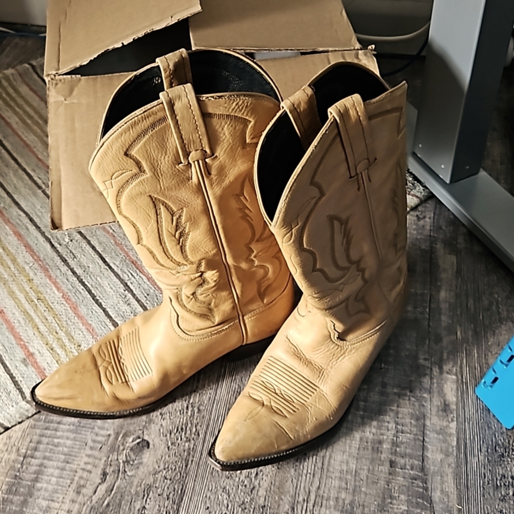 Vintage Tony Lama Ladies Boots